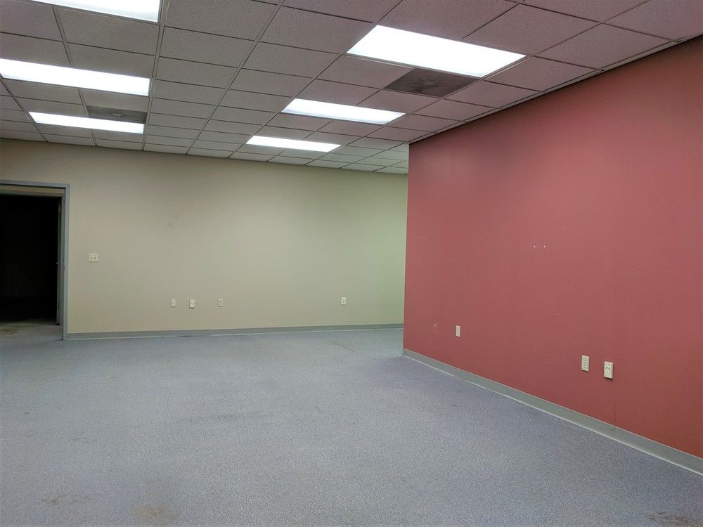 901 W Main St, El Paso, IL 61738